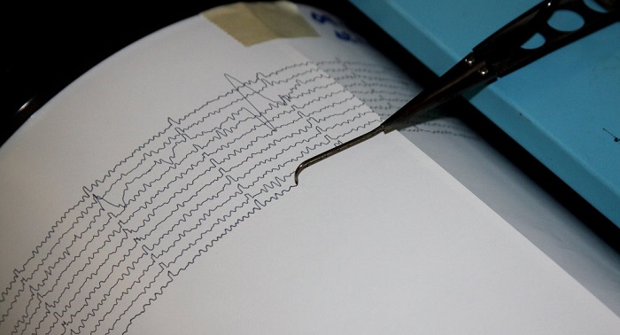 Magnitude 5.8 earthquake strikes off Indonesian coast 